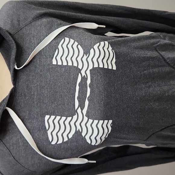 💥 Under Armour hoodie - Picture 2 of 6